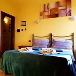 La Corte לינה וארוחת בוקר 4*