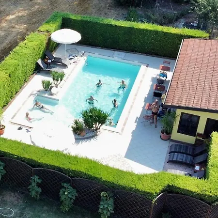 ベッド・アンド・ブレックファスト La Corte 4*