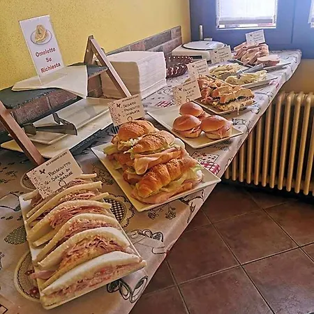 La Corte Bed & Breakfast 4*